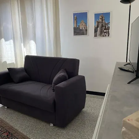 Vincenti's House Комизо