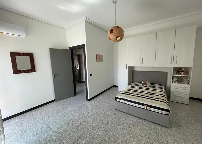 Vincenti's House 科米索